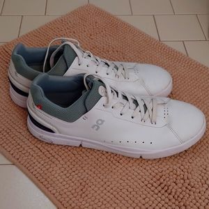 On Cloud THE ROGER Advantage men's